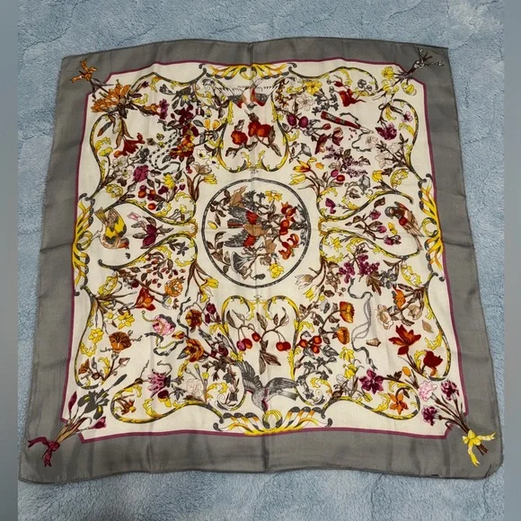 Vintage Floral Patterned Silk Scarf 27” x 28” - Picture 10 of 10